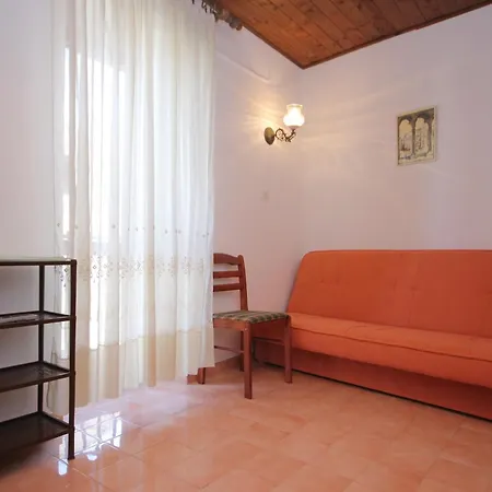 Apartment 8210c *